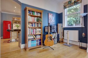 Living Room- click for photo gallery